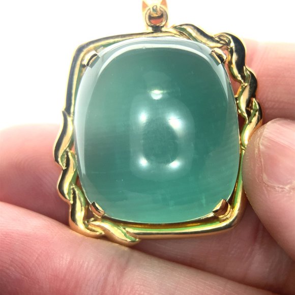 Rare Cats Eye Green Calcite 53.17ct Solid 18K Yellow Gold Pendant - Picture 1 of 8